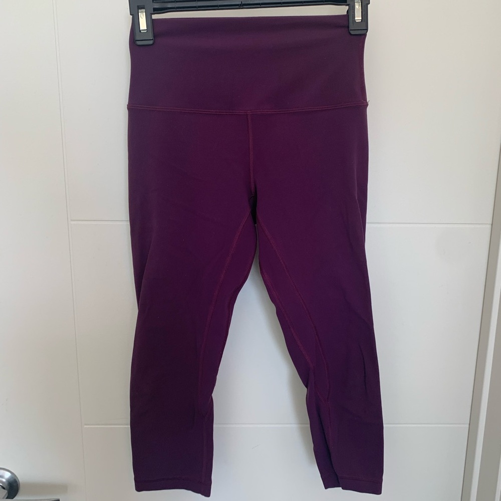 Lululemon align 19’ crop plum. EUC sz 4